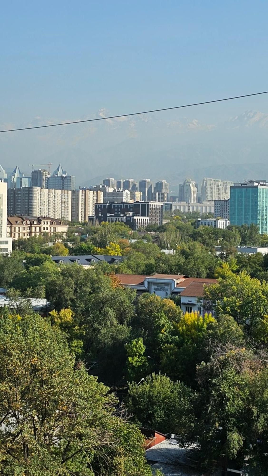 Новый Жк В Самом Центре Города Almaty Esterno foto